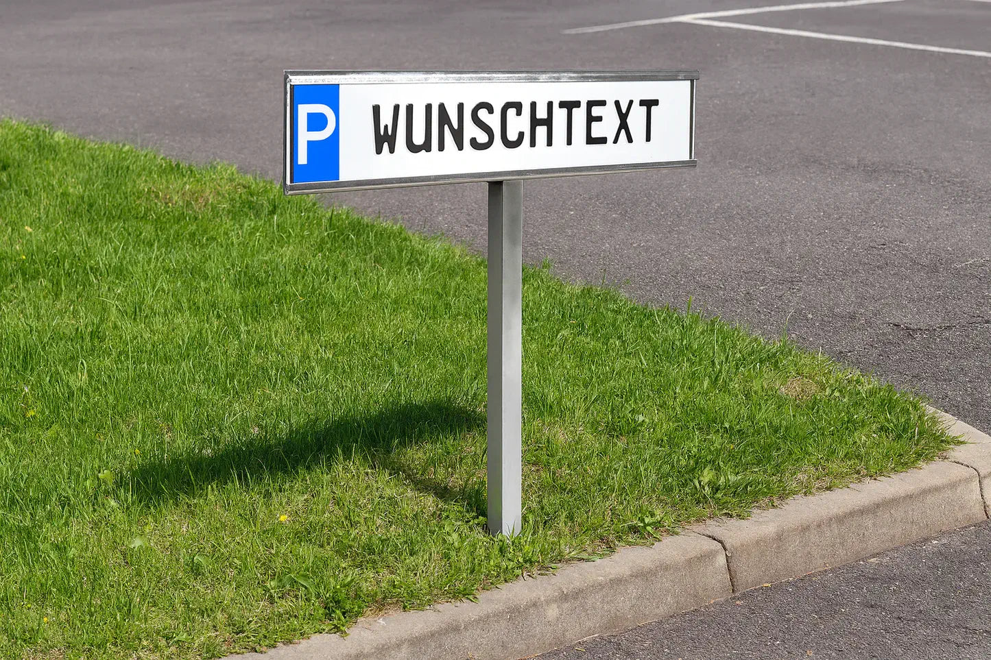 Parkplatzschildhalterung mit der Aufschrift Wunschtext